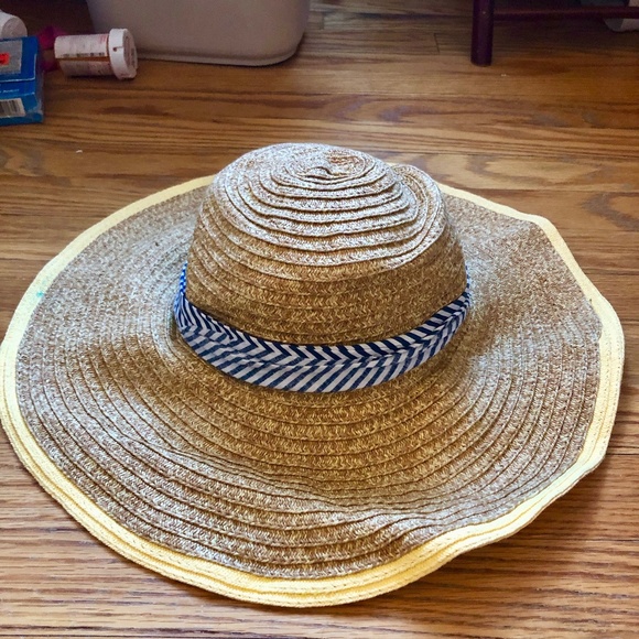 100% Paper Sun Hat w/ Ribbon for Summer Adventures - Picture 1 of 3